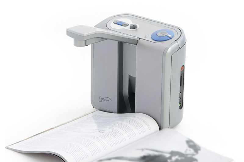 audio-text-reader-clearreader-reading-a-magazine (1)